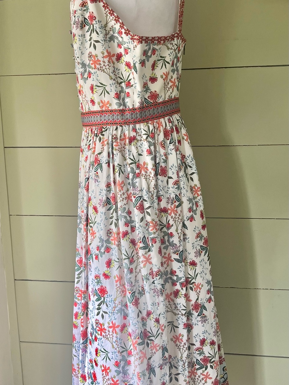 Alice + Olivia White Midi Dress with Pink Floral Print - Picture 6 of 11
